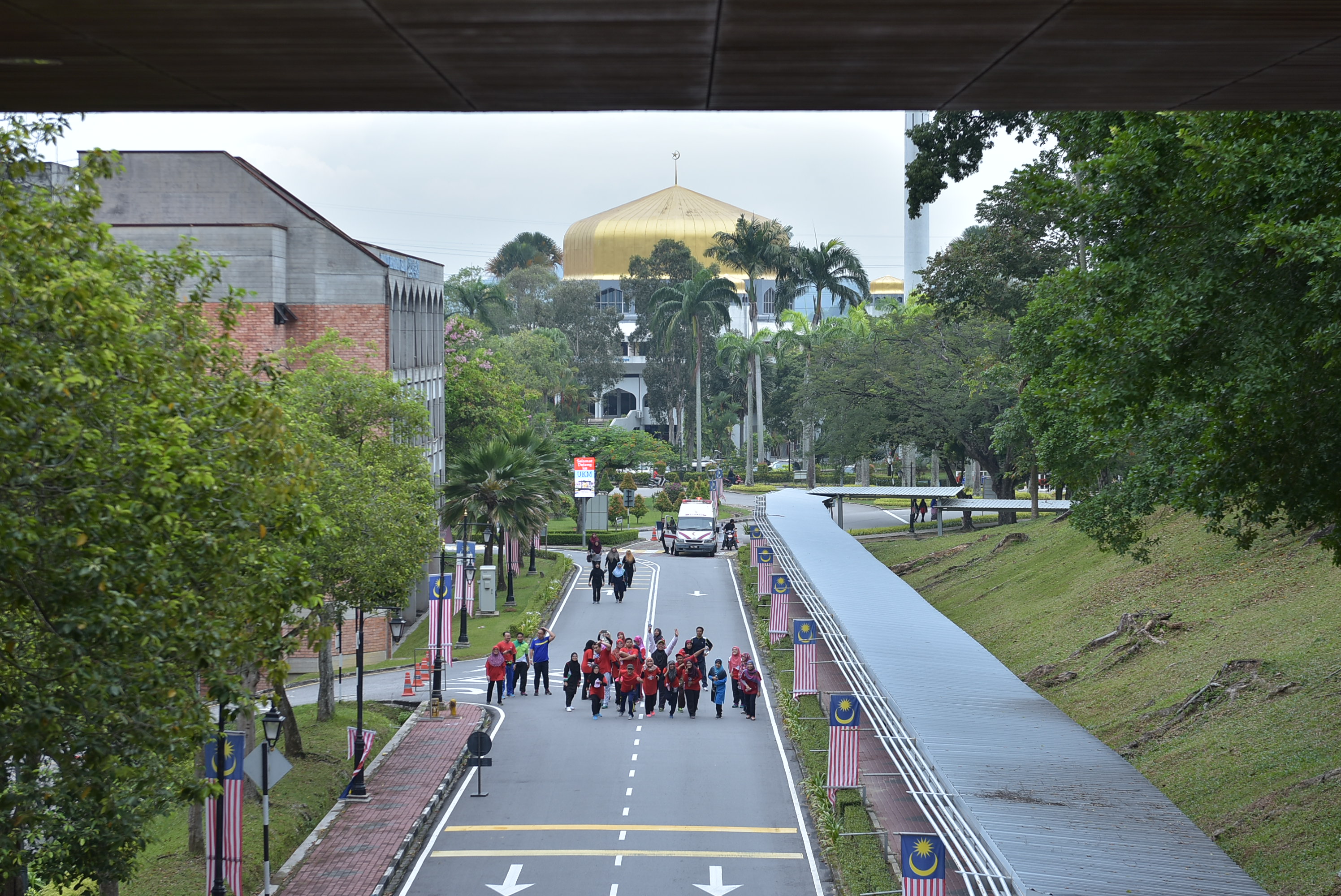UKM 9423